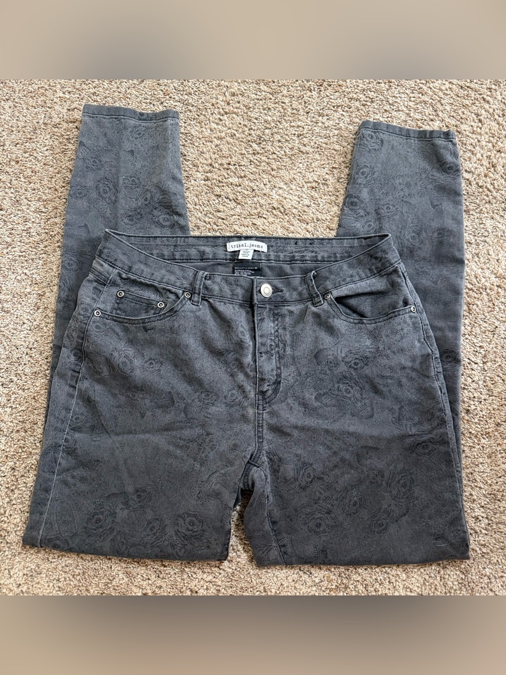 Tribal Jeans Size 12 Gray Tonal Floral Skinny Jeans